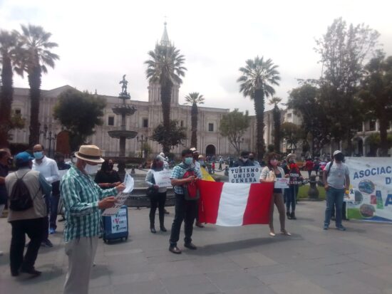 Guías de Turismo Reemplazados por Orientadores Protestan en Arequipa