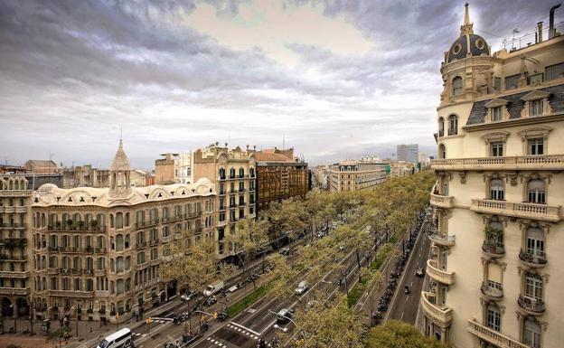 Francia y España Levantan Restricciones al Turismo Internacional