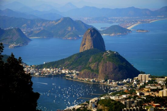 Brasil Registra Pérdidas por 73,000 millones de dólares en Turismo