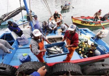 Más de 1,500 Pescadores Artesanales Afectados por Derrame de Petróleo