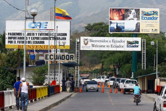 Miles de Turistas Ecuatorianos Visitan Tumbes