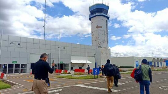 Aeropuertos de Arequipa y Juliaca con Resguardo Policial por paro Nacional