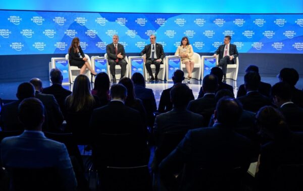 Davos: Perú y Latinoamérica Apuestan por Inversión y Turismo tras Pandemia