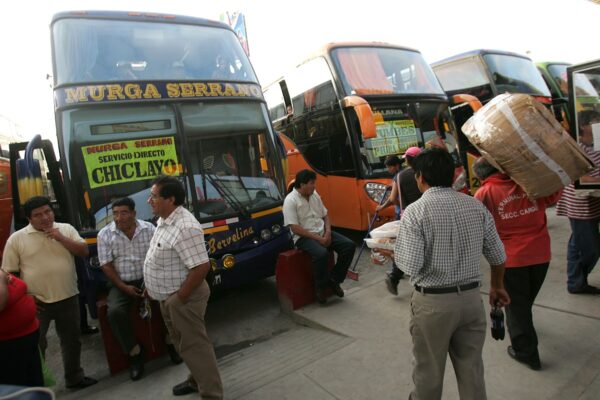 Cusco: Transportistas Interprovinciales Amenazan Paralizar