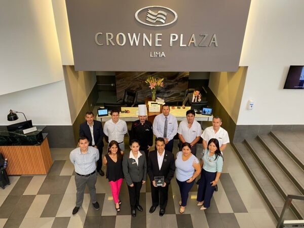 Crowne Plaza Lima Recibe Reconocimiento al Mejor Gerente General de la Región Latinoamérica y el Caribe