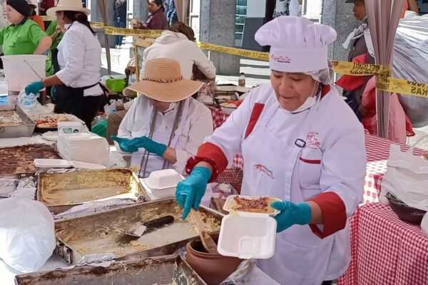 Día Nacional de la Papa: Arequipeños Degustaron del Pastel de Papa más Grande