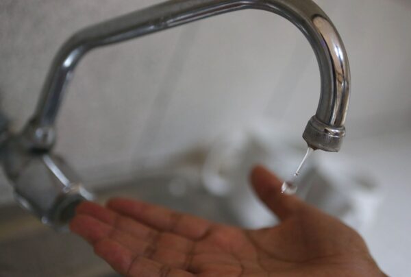Restaurantes y Hoteles Tendrán Gastos Adicionales por Restricción de Agua en Lima (Perú 21)