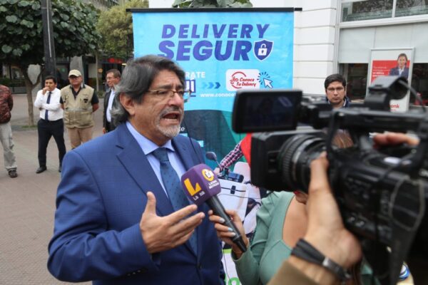 Delegación de AHORA Perú se Reunió con Alcalde de Miraflores para Buscar la Mejora de la Seguridad en el Distrito