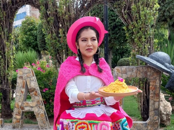 ¡Huancayo de Fiesta! Repartirán Gratis más de 10,000 Platos de Papa a la Huancaína