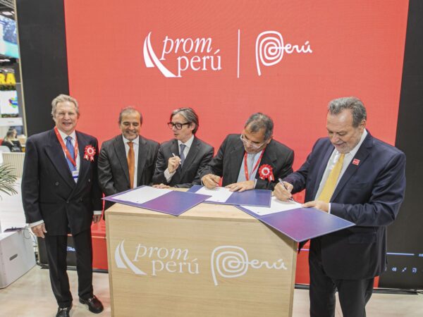 Fitur 2024: Perú Suscribe Convenio con Organización Mundial de Turismo y CAF