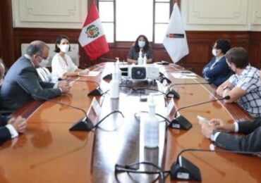 Representantes de Restaurantes Plantean a Titular de la PCM Medidas para Evitar Quiebra del Sector (Gestión)