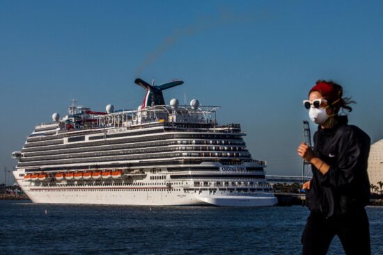 Pandemia Castiga al Mundo de los Cruceros