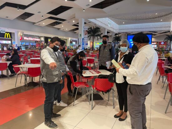 Marcas que Operan en Patio de Comida de Mall del Sur Denuncian Abuso de Fiscalizadores