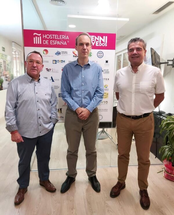 Presidente de AHORA se Reunió con Representantes de la Confederación Empresarial de Hostelería de España