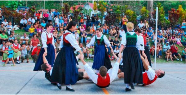 Pozuzo, es Declarado el Nuevo Pueblo con Encanto del Perú