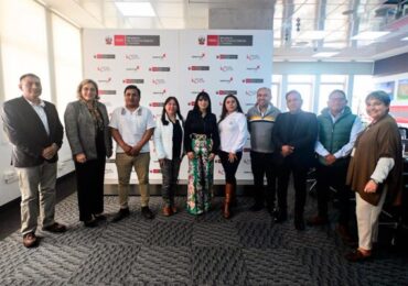 Ministra León se Reunió con Guías de Turismo para la Mejora del Servicio