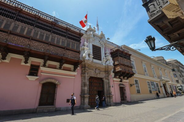 Cancillería Desmiente Advertencias del Reino Unido de no Viajar a Lima y Callao