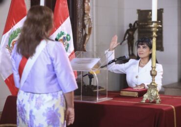 Úrsula León es Ratificada y Jura como Ministra de Comercio Exterior y Turismo