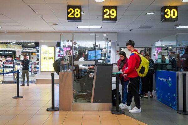 Nuevo Aeropuerto Jorge Chávez: Migraciones Alerta Lleno Total Durante Horas Punta