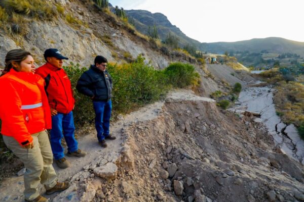 Mirador de la Cruz del Cóndor Sigue Restringido