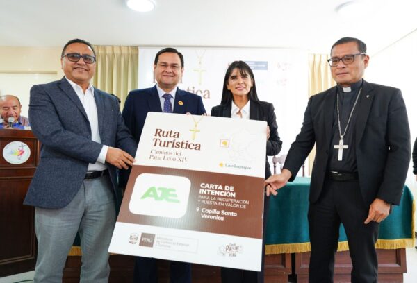Mincetur Destaca Aporte en Restauración de Capilla La Verónica