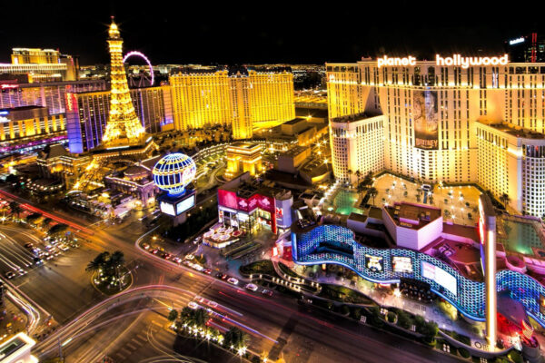 Las Vegas en EE.UU Pide a Turistas que Regresen