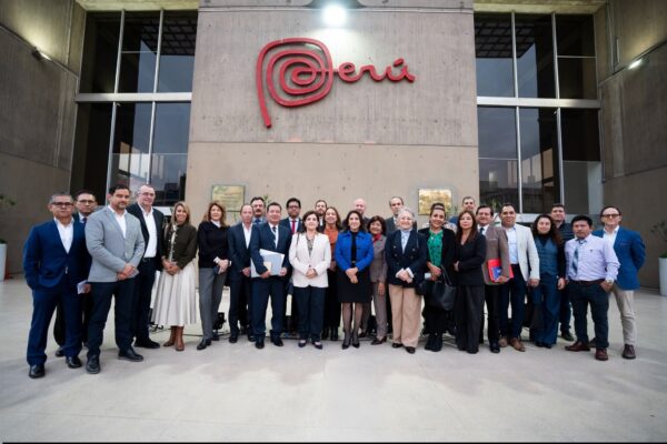 Mincetur Promueve Trabajo Conjunto con Gremios para Fortalecer Sector Turismo