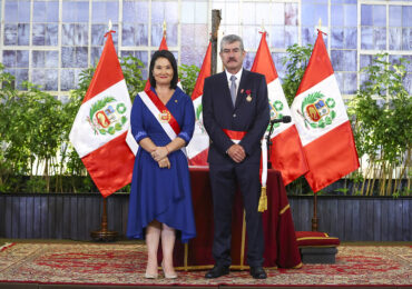 Rogers Valencia asume Mincetur para impulsar la competitividad del comercio exterior y el turismo del Perú