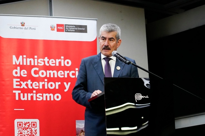 AHORA PERÚ resalta la experiencia del nuevo ministro de Comercio Exterior y Turismo en el sector
